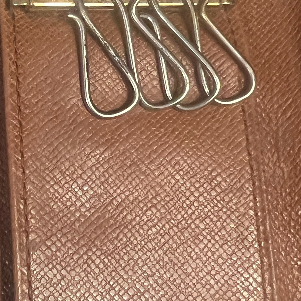 Louis Vuitton Key Case - Picture 11 of 11